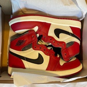 Wrong size. Jordon 1 Retro High OG in Varsity Red/Black, Child size 12C